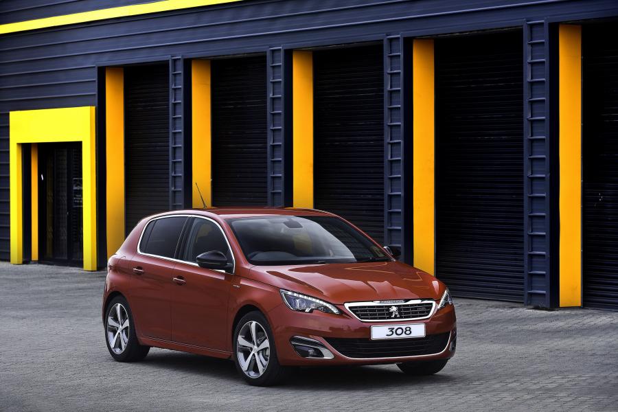  Peugeot 308 GT Line 2015 года  (ZA) (фото 24 из 27)